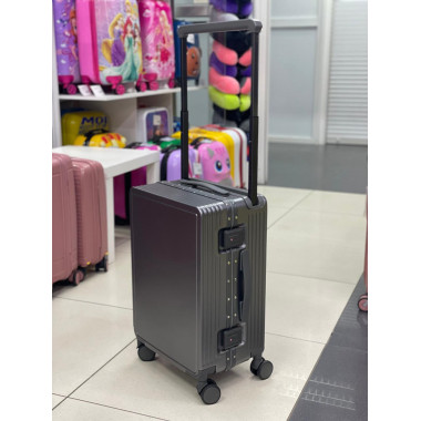 Чемодан 20 дюйма Lunary темно-серый из поликарбоната (ручная кладь)