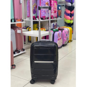 Чемодан 20 дюймов Bronta черный с расширением из полипропилена (ручная кладь)