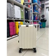 Чемодан 20 дюймов Flux белый из поликарбоната на ригельном замке (ручная кладь)