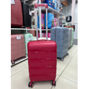 Чемодан 20 дюймов Milona красный с расширением из полипропилена (ручная кладь)