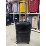 Чемодан 20 дюймов Mondi черный из полипропилена (ручная кладь)