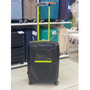 Чемодан 20 дюймов Nautica Fanny черный с расширением из полипропилена (ручная кладь)