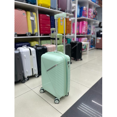Чемодан 20 дюймов Sonara светло-зеленый с расширением из полипропилена (ручная кладь)