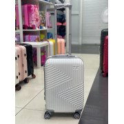 Чемодан 20 дюймов TR Space белый из поликарбоната с расширением (ручная кладь)