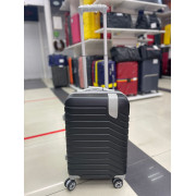 Чемодан 20 дюймов TR T черный из поликарбоната (ручная кладь)