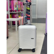 Чемодан 20 дюймов Travel Air белый из полипропилена (ручная кладь)