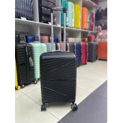 Чемодан 20 дюймов Travel Air черный с расширением из полипропилена (ручная кладь)