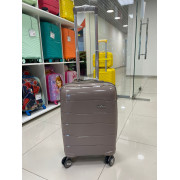 Чемодан 20 дюймов Travel Fashion One коричневый из полипропилена (ручная кладь)