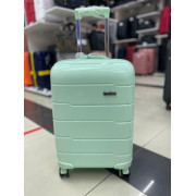 Чемодан 20 дюймов Travel Fashion One зеленый из полипропилена (ручная кладь)