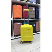 Чемодан 20 дюймов Travel Fashion One желтый из полипропилена (ручная кладь)