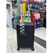 Чемодан 20 дюймов Uplight черный из полипропилена (ручная кладь)