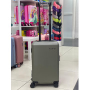 Чемодан 20 дюймов Yufei Proffi зеленый из поликарбоната на ригельном замке (ручная кладь)