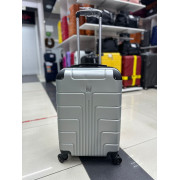 Чемодан 22 дюйма Luyida светло-серый из поликарбоната