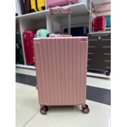 Чемодан 22 дюйма Slim розовый из поликарбоната на ригельном замке