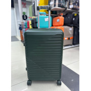 Чемодан 24 дюйма Proxis темно-зеленый из полипропилена