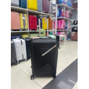 Чемодан 24 дюйма Sonara черный с расширением из полипропилена