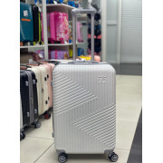 Чемодан 24 дюйма TR Space белый из поликарбоната с расширением