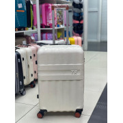 Чемодан 24 дюйма TR Star бежевый из поликарбоната с расширением