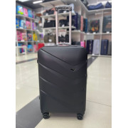 Чемодан 24 дюйма TR V черный из поликарбоната