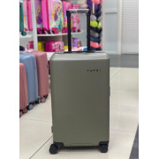 Чемодан 24 дюйма Yufei Proffi зеленый из поликарбоната на ригельном замке