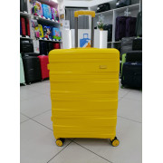 Чемодан 28 дюймов Mironpan жёлтый из полипропилена