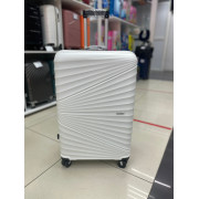 Чемодан 28 дюймов Travel Air белый из полипропилена