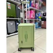 Чемодан-транк 20 дюймов Box Road зеленый из поликарбоната (ручная кладь)